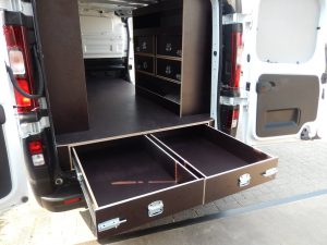 Bedrijfswageninrichting Van Hout FIS Automotive Houten Inrichting